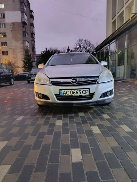 Opel Astra 2010 - 28