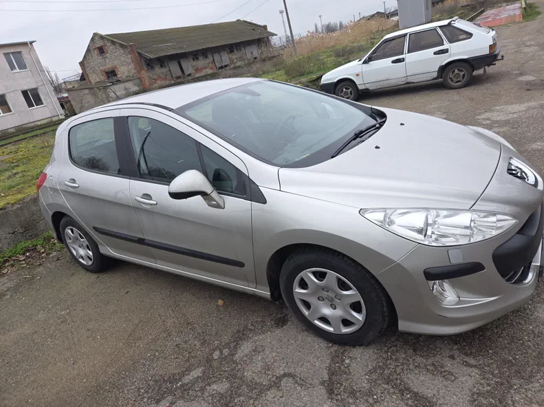 Peugeot 308 2008 - 5