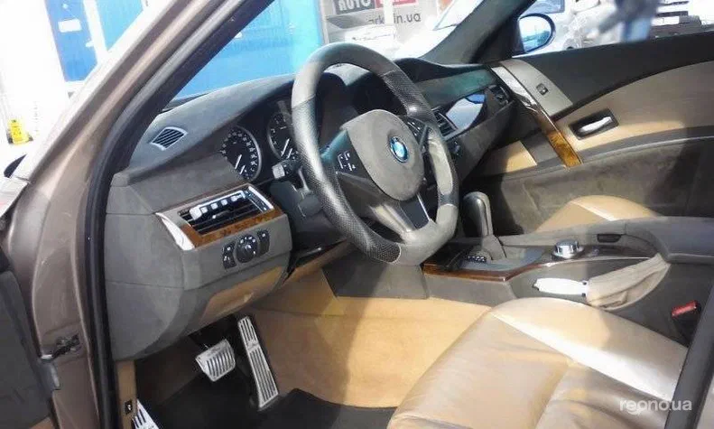 BMW 5 серія 2006 - 9