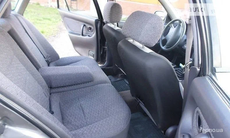 Mitsubishi Galant 1993 - 4