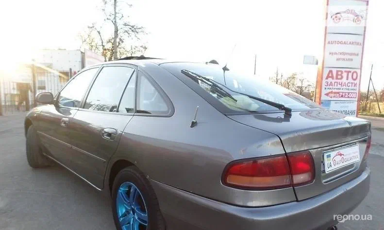 Mitsubishi Galant 1993 - 8