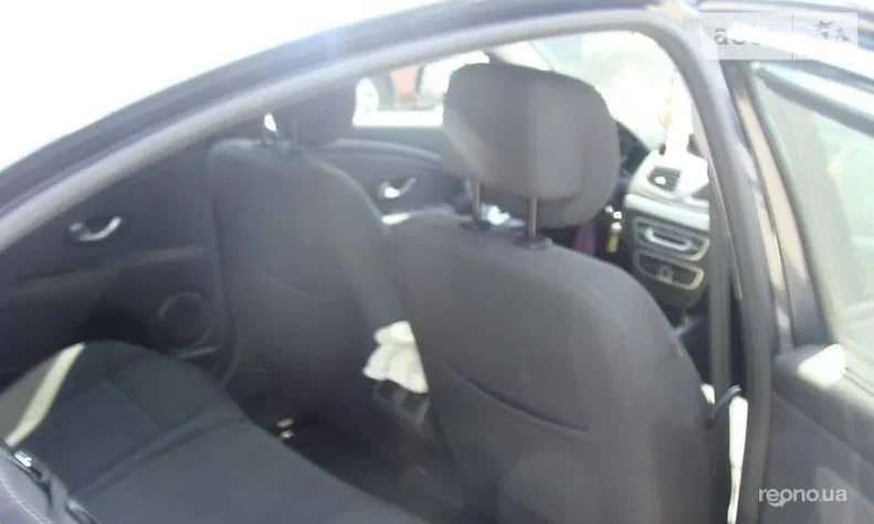 Renault Fluence 2011 - 13