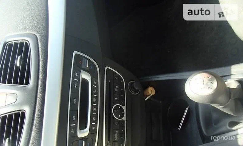 Renault Fluence 2011 - 4