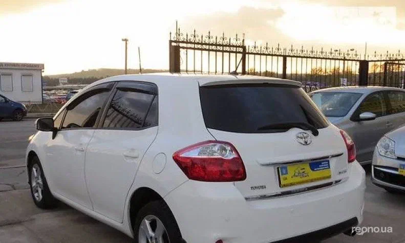 Toyota Auris 2011 - 5