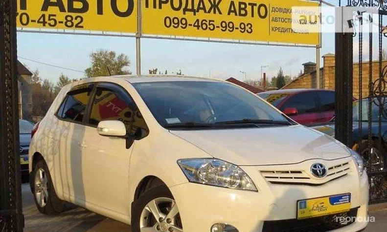 Toyota Auris 2011 - 0