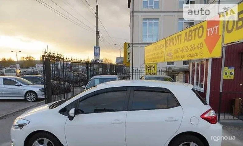 Toyota Auris 2011 - 6