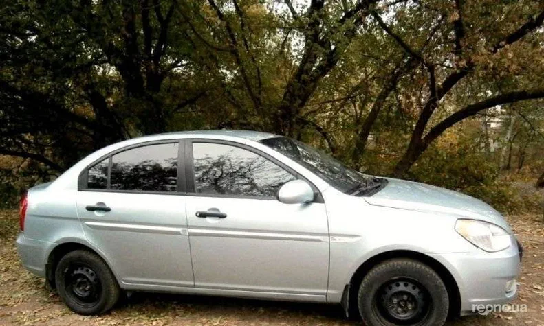 Hyundai Accent 2008 - 3