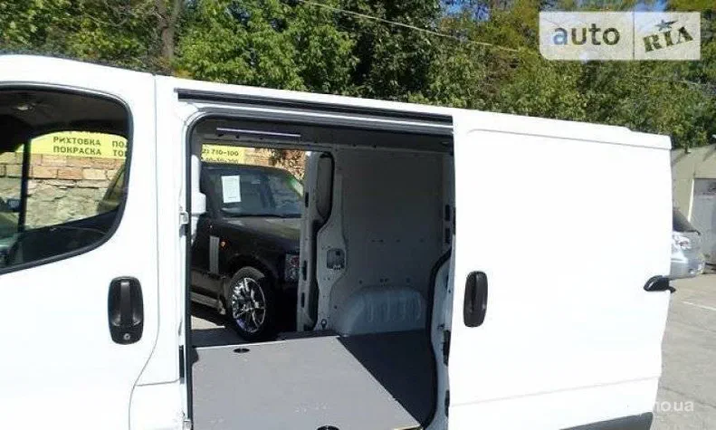 Opel Vivaro 2011 - 6