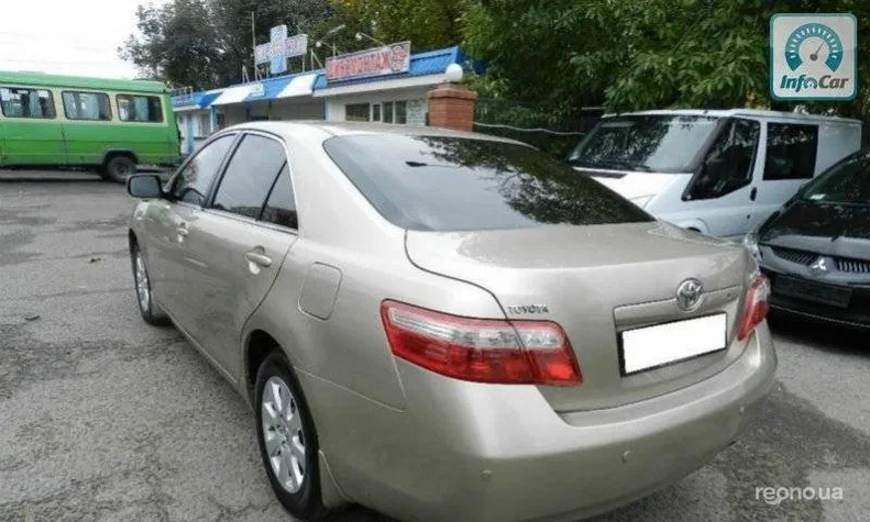 Toyota Camry 2009 - 3