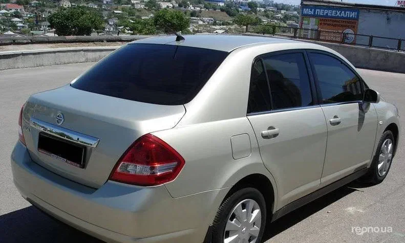 Nissan Tiida 2006 - 1