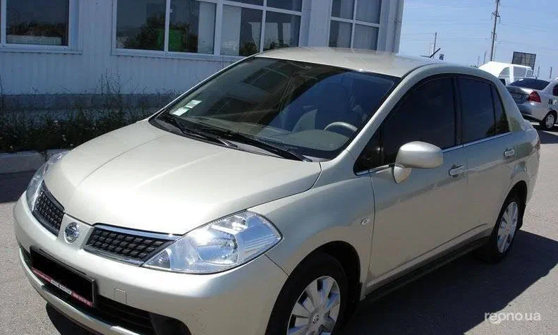 Nissan Tiida 2006 - 2