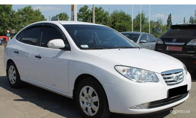 Hyundai Elantra 2011 - 3