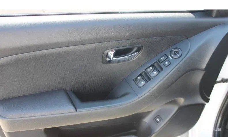 Hyundai Elantra 2011 - 10