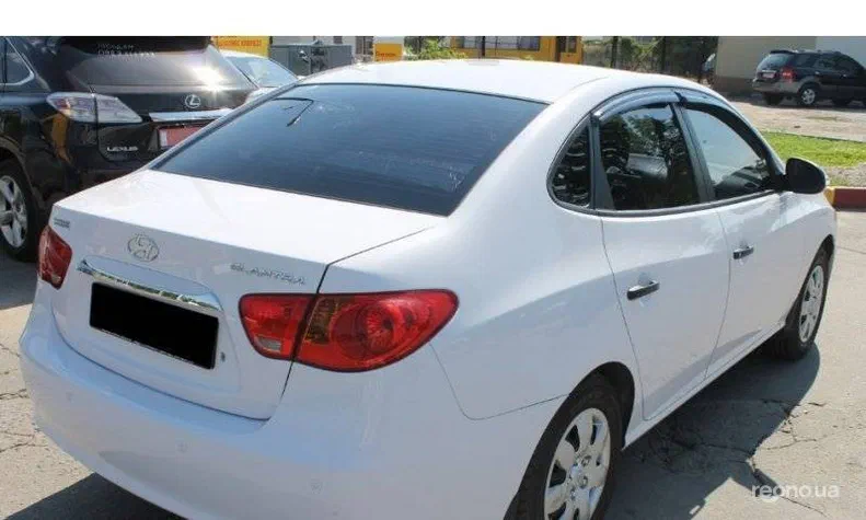 Hyundai Elantra 2011 - 11