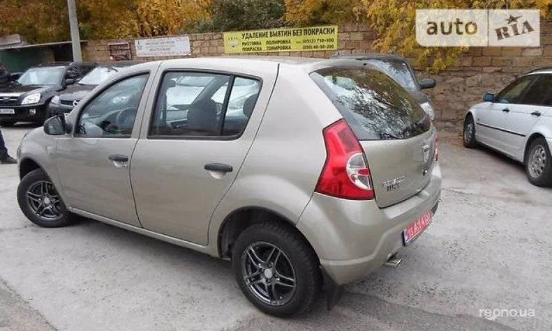 Renault Sandero 2011 - 2