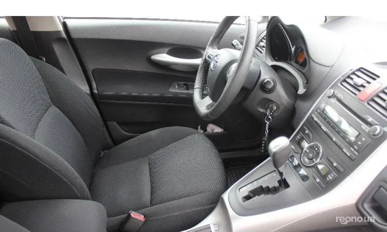 Toyota Auris 2012 - 19