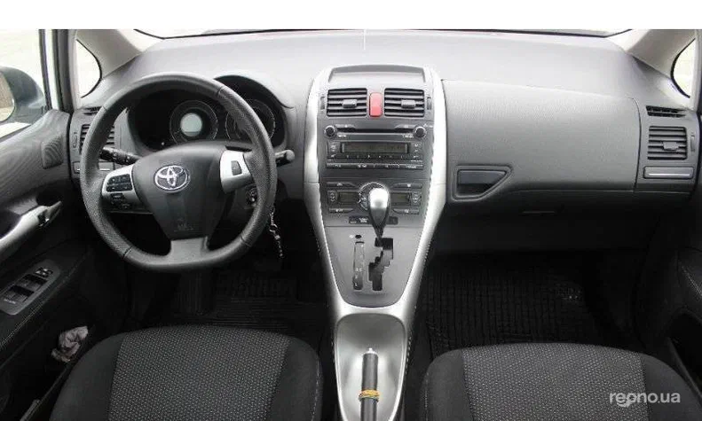 Toyota Auris 2012 - 26