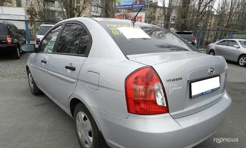 Hyundai Accent 2008 - 3