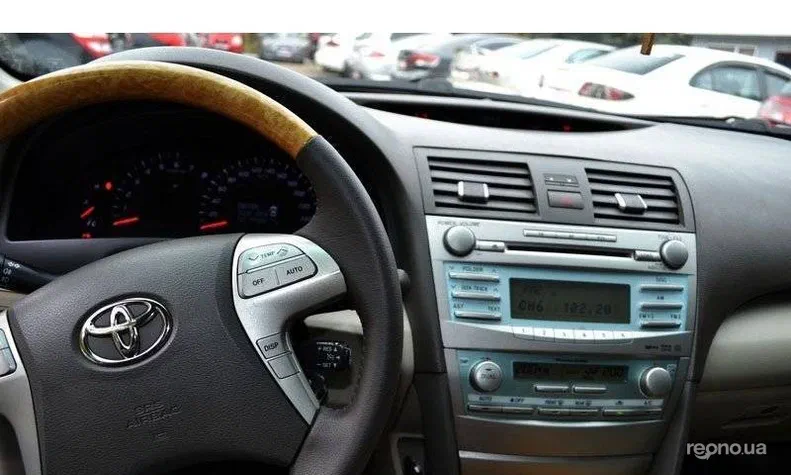 Toyota Camry 2006 - 8