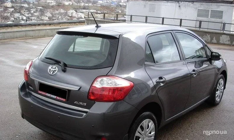 Toyota Auris 2010 - 0