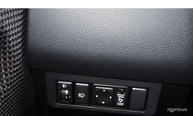 Nissan Tiida 2011 - 5