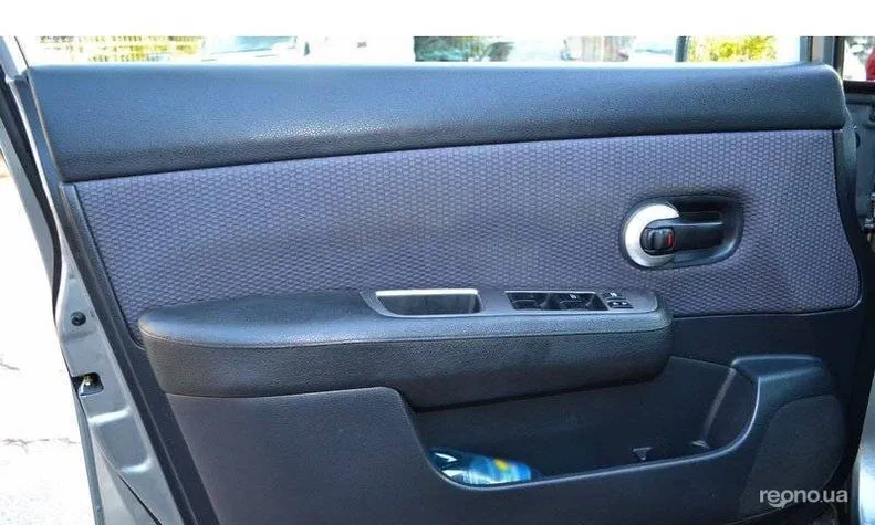 Nissan Tiida 2008 - 6