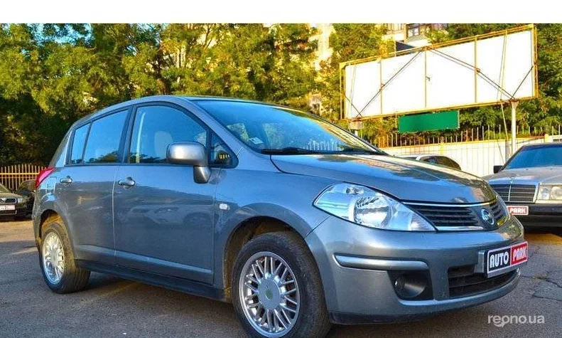 Nissan Tiida 2008 - 16