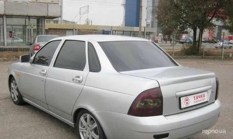 Lada (ВАЗ) Priora 2011 - 3