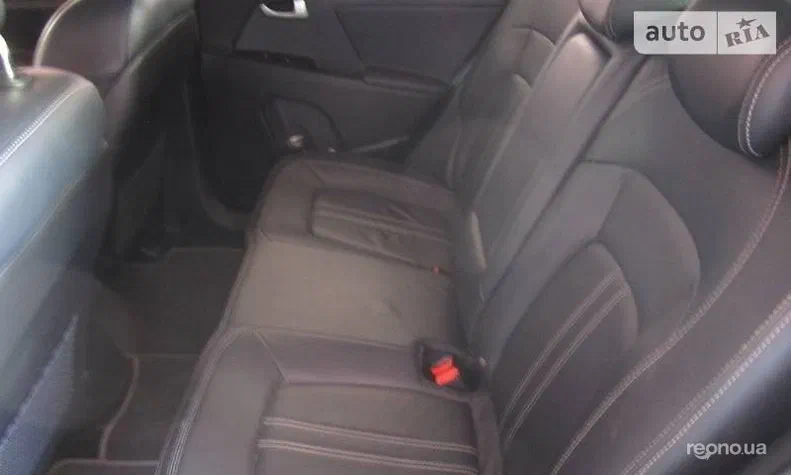 Kia Sportage 2012 - 6