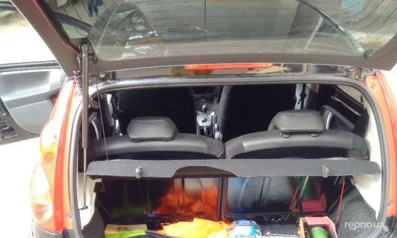 Peugeot 107 2011 - 1