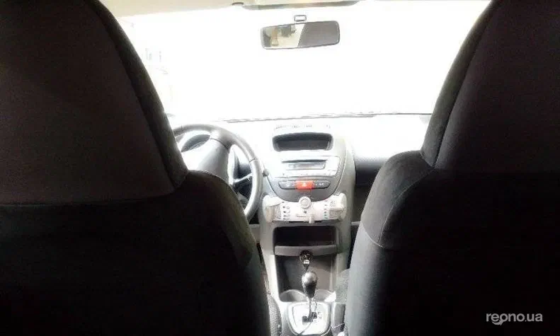 Peugeot 107 2011 - 2