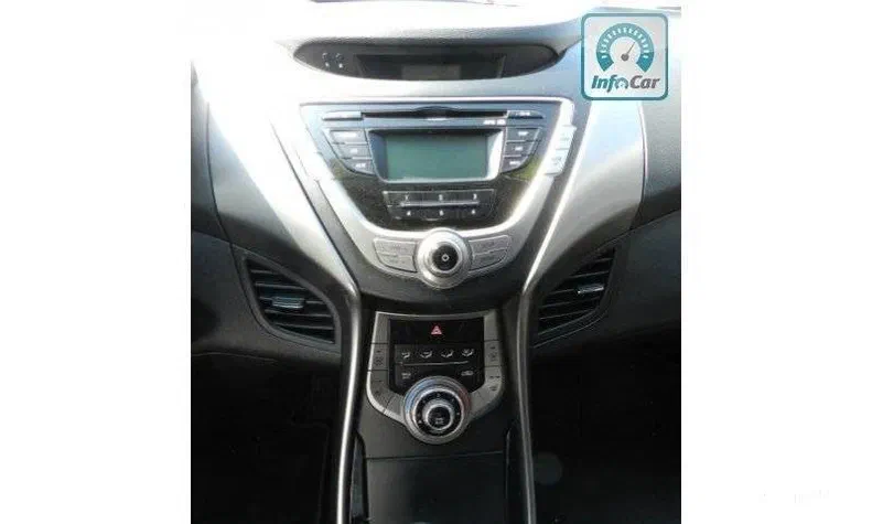 Hyundai Elantra 2013 - 10