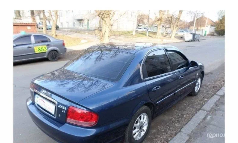 Hyundai Sonata 2004 - 8