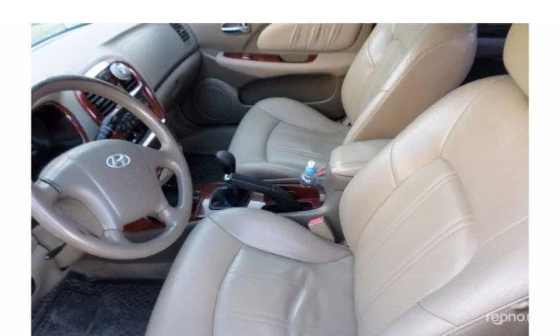 Hyundai Sonata 2004 - 4