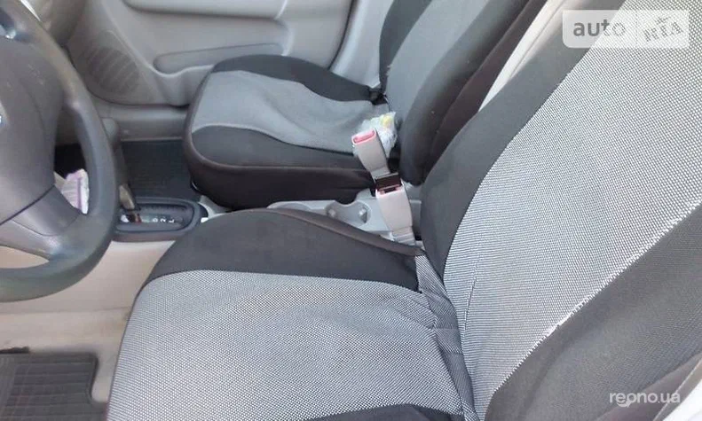 Hyundai Accent 2006 - 1