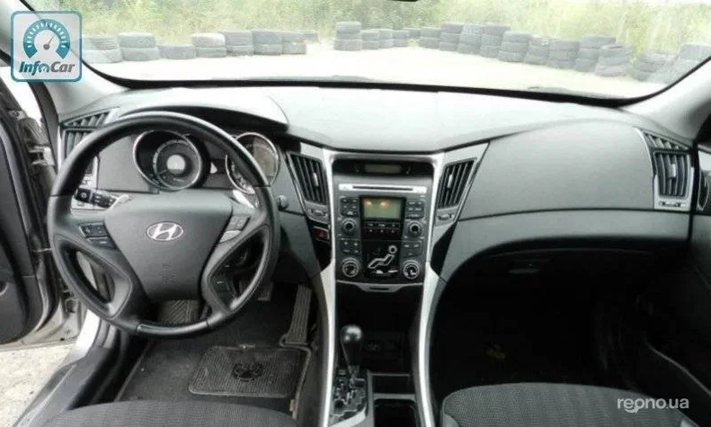 Hyundai Sonata 2011 - 6