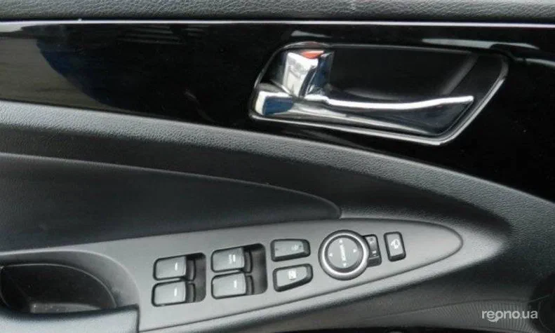 Hyundai Sonata 2011 - 9