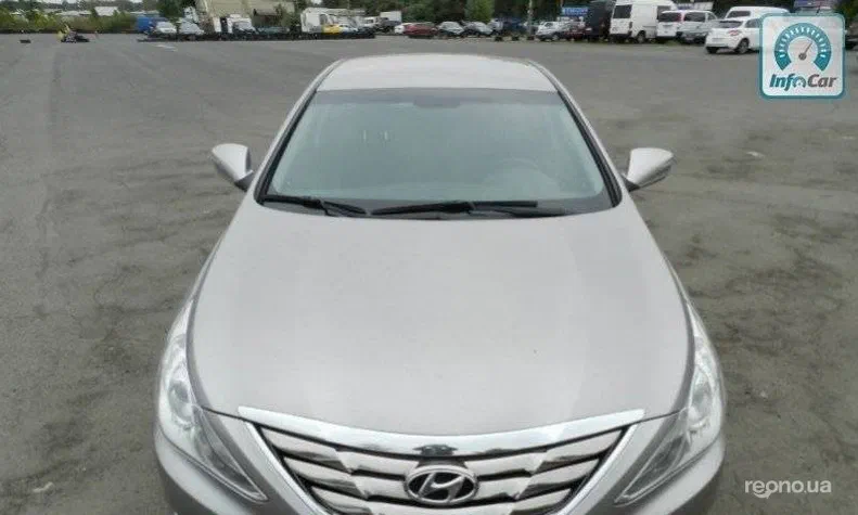 Hyundai Sonata 2011 - 1