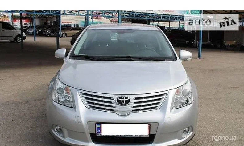 Toyota Avensis 2011 - 1
