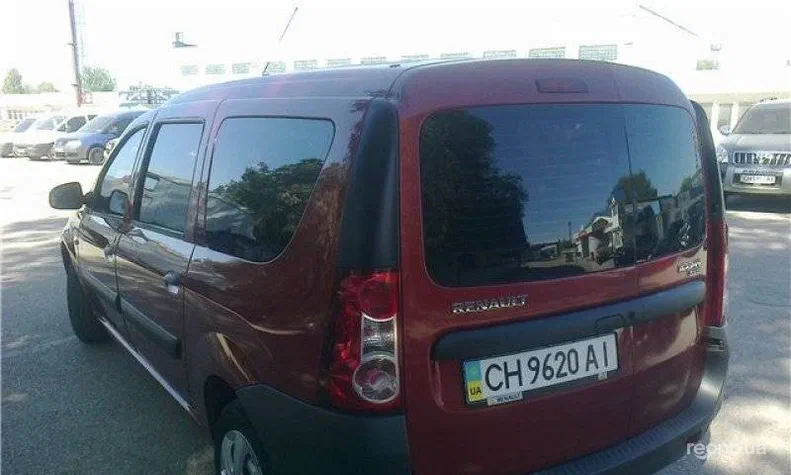 Renault Logan 2010 - 3