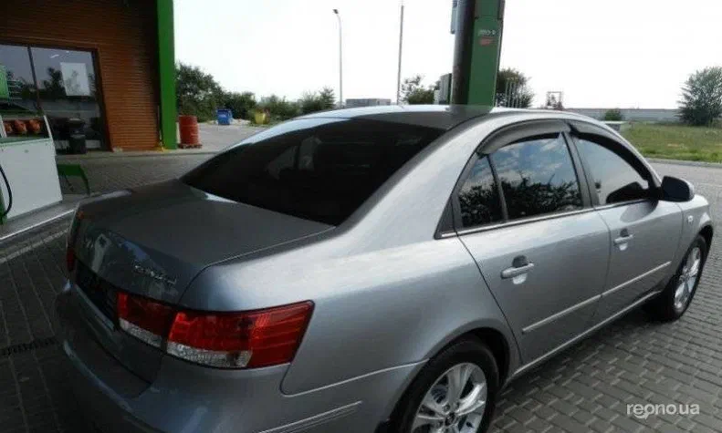 Hyundai Sonata 2009 - 1
