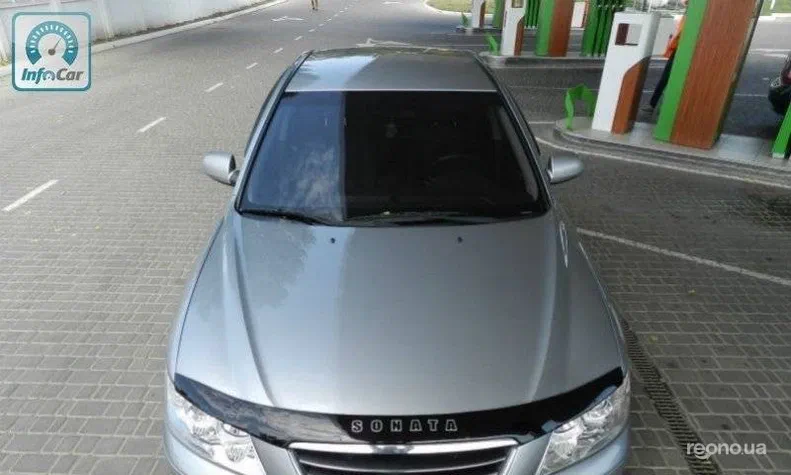 Hyundai Sonata 2009 - 3
