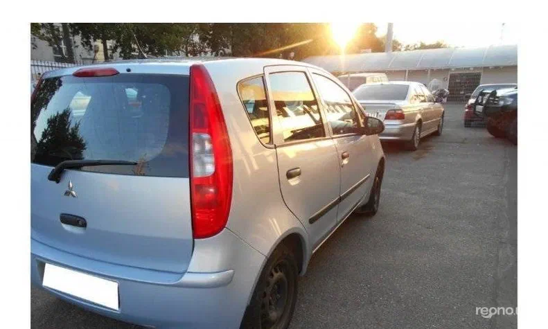 Mitsubishi Colt 2005 - 4