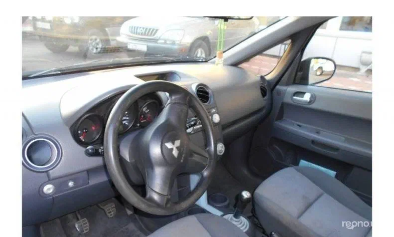 Mitsubishi Colt 2005 - 3