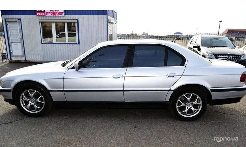 BMW 7 серія 2000 - 12