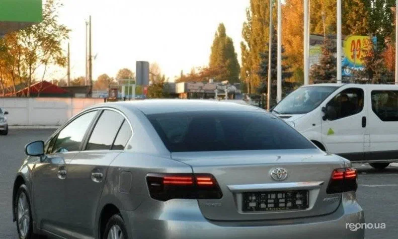 Toyota Avensis 2013 - 5