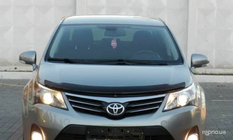 Toyota Avensis 2013 - 3