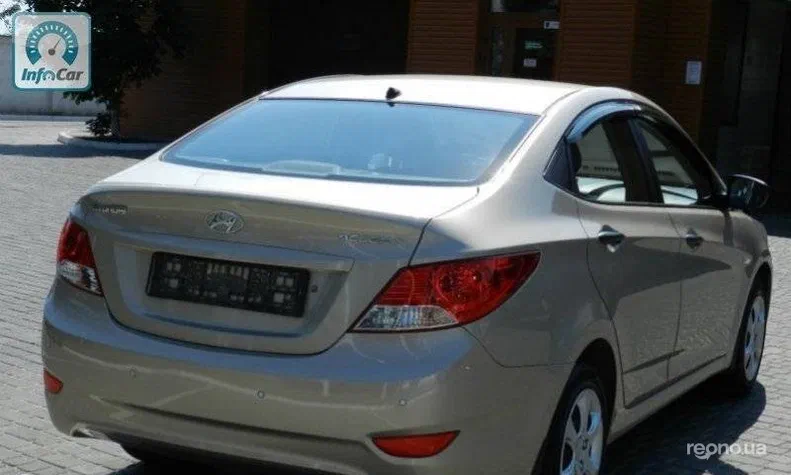 Hyundai Accent 2014 - 4