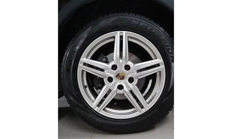 Porsche Cayenne 2014 - 5