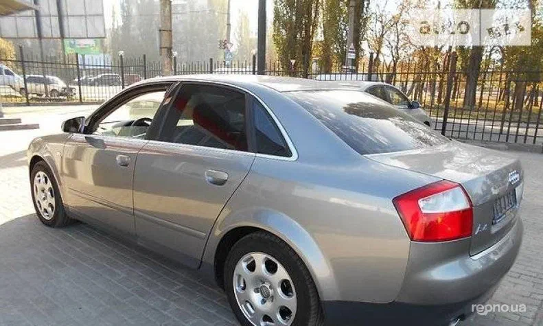 Audi A4 2004 - 1